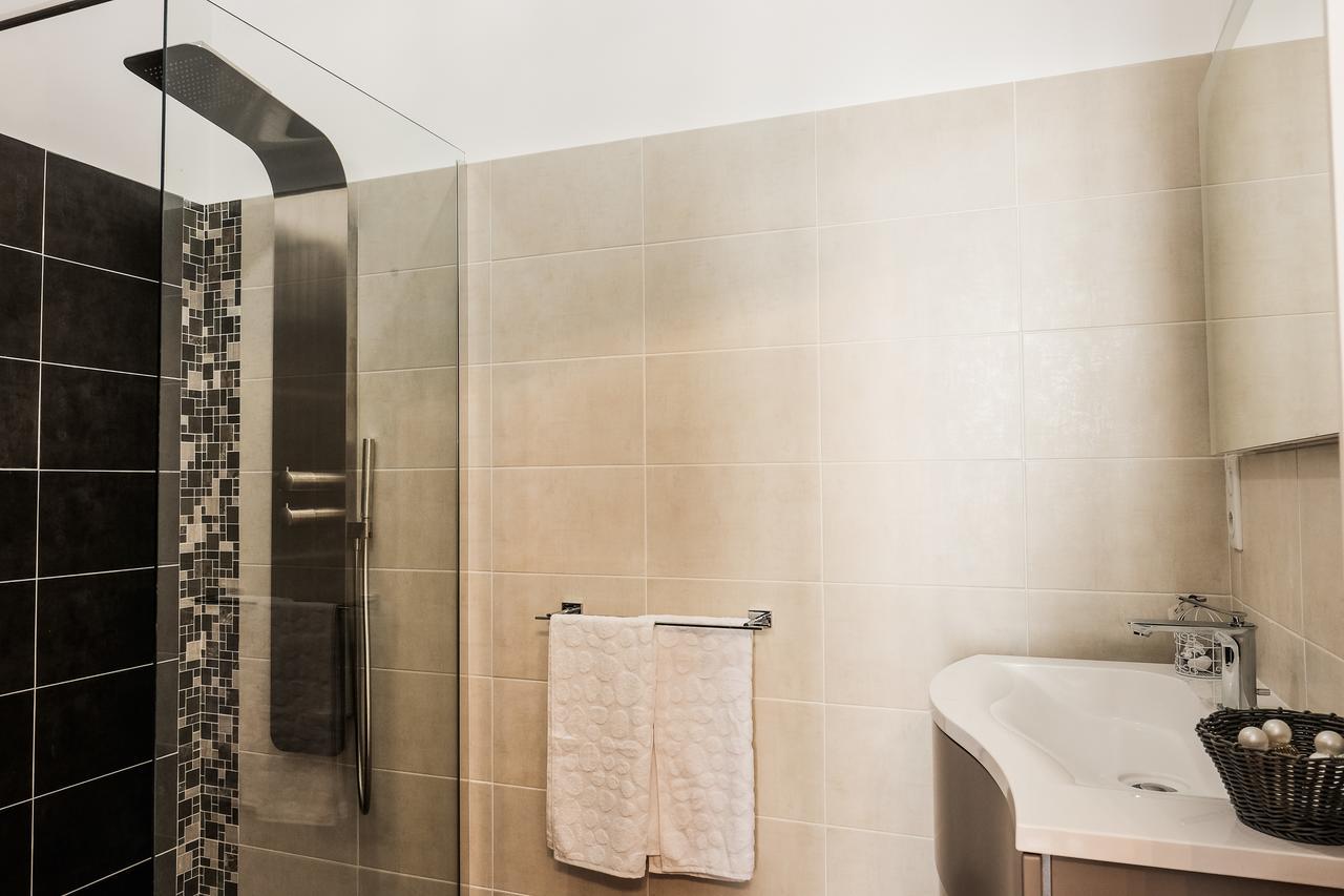 Les Suites De Peyrat Pezenas Ngoại thất bức ảnh